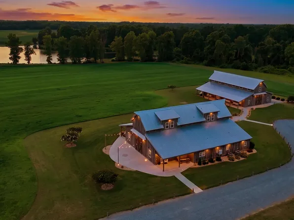 2725 Benson Hardee Rd, Benson, NC 27504