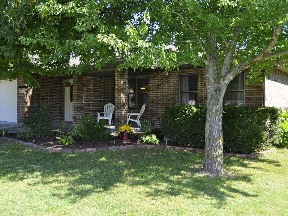 1st image of 920 S Gary Ave