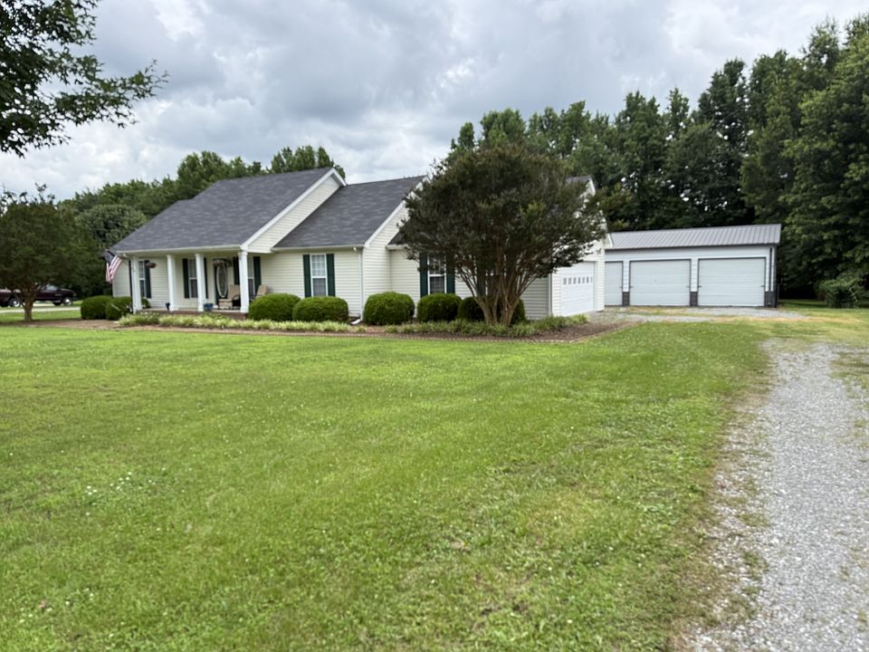 1st image of 28 Long Meadow Dr