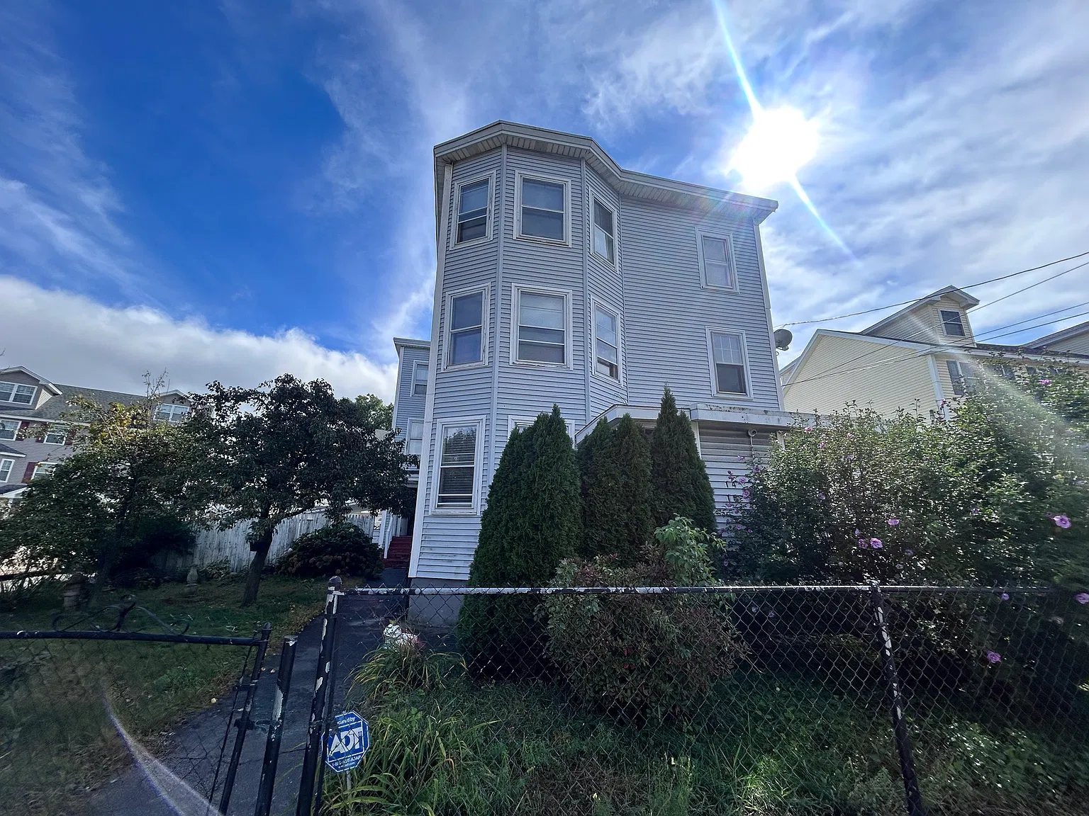 3 bed, 1200 sqft, $2,800 — Photo 1