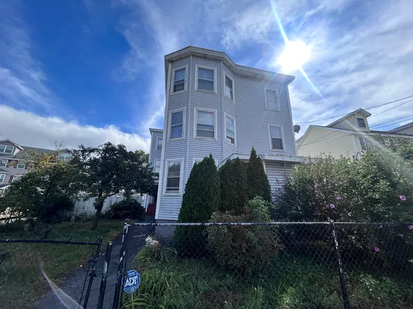 14-16 Ferry St #1, Lawrence, MA 01841