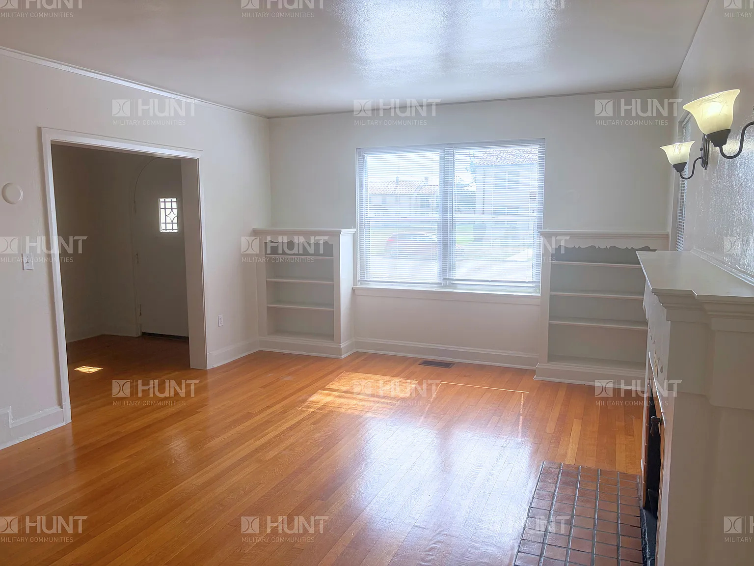 4 bed, 2564 sqft, $2,382 — Photo 3