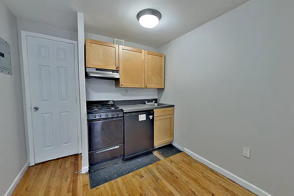 Rented by REAL New York | media 6