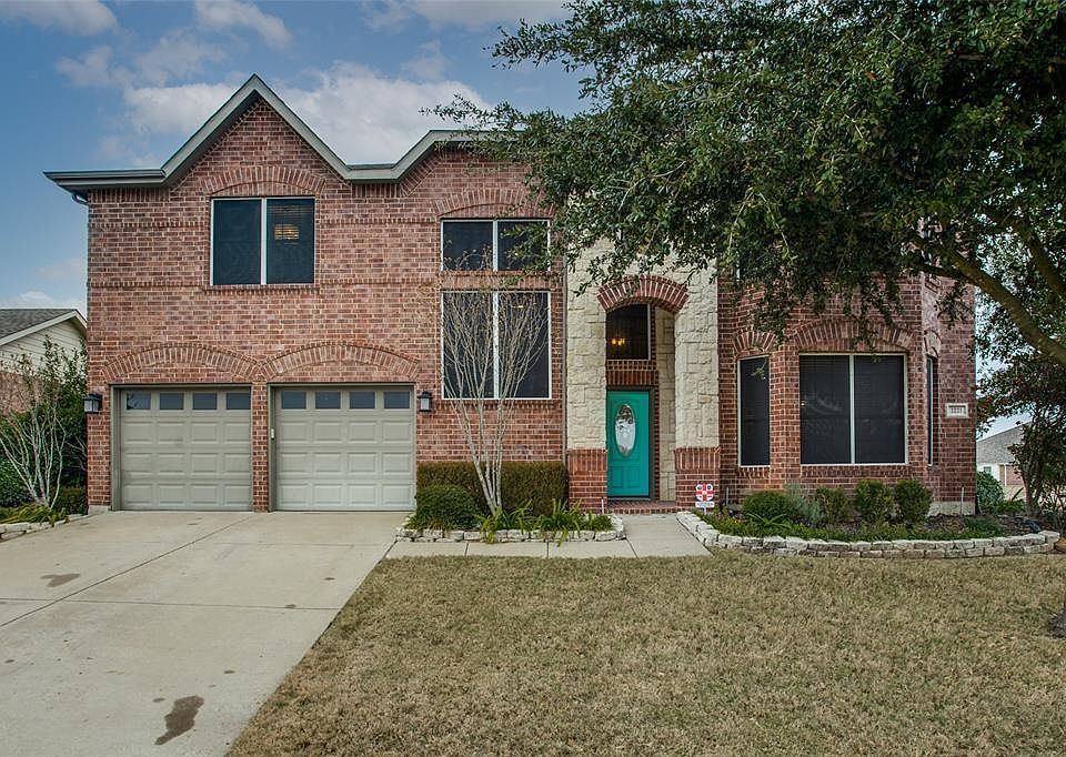 1st image of 1221 W Collins Cir