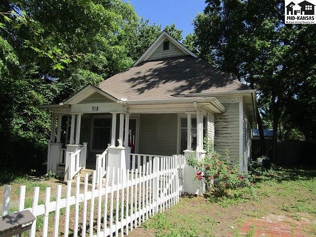 1st image of 718 E 5th Ave
