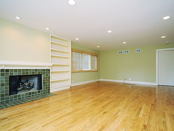 3rd image of 445 Park Ave
