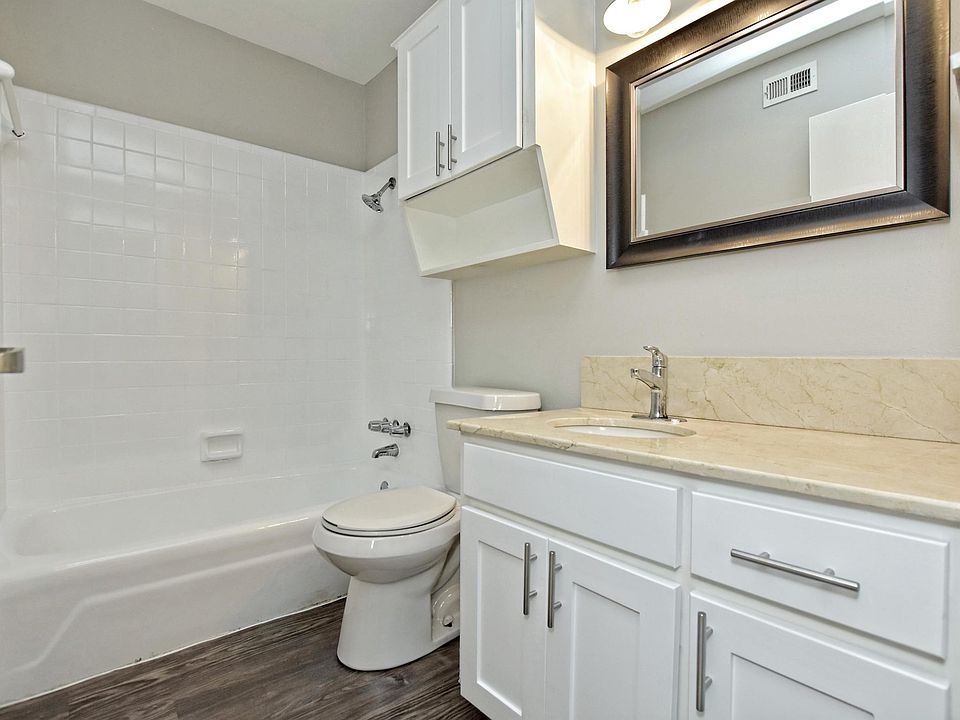 1st image of 1210 Hollow Creek Dr APT 3