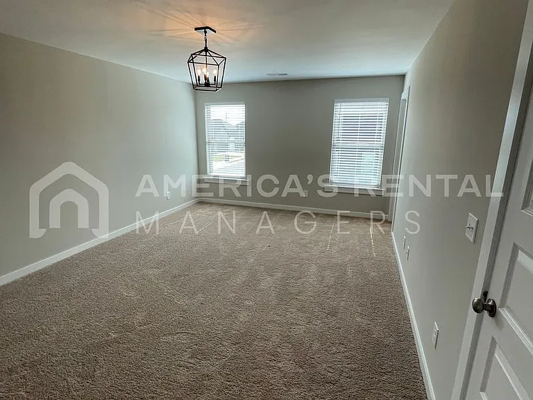 2141 Ellsworth Loop Rd — Photo 12