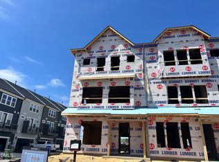 2401 Adrift Rd, Fuquay Varina, NC 27526