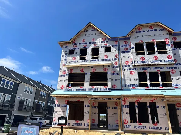 2401 Adrift Rd, Fuquay Varina, NC 27526