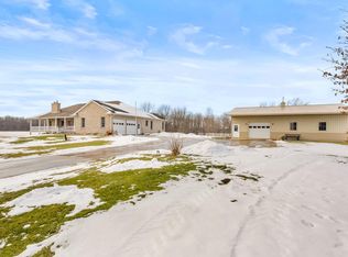 4239 S Kinsey Rd, Warsaw, IN 46580