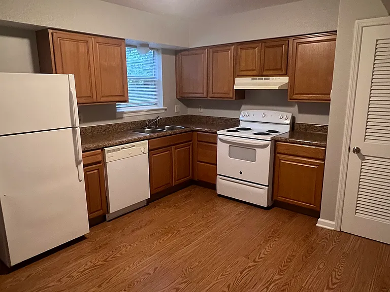 6354 Plantation Dr #B — Photo 14