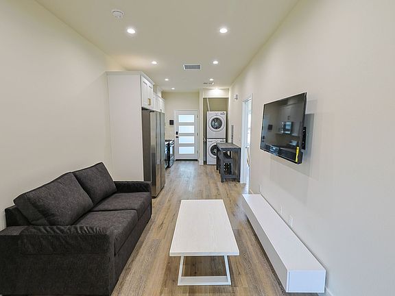 5th image of 1422 W 29th St #200
