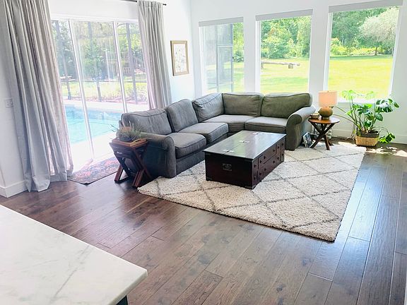 4th image of 3942 Sunnybrook Ct