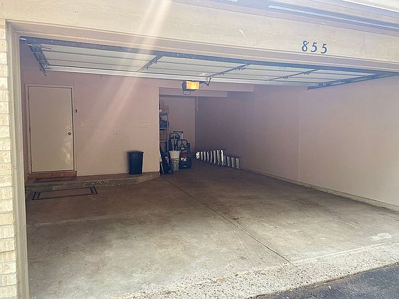 3rd image of 855 Pine Hill Dr