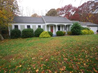 33 Farm Rd N, Wading River, NY 11792