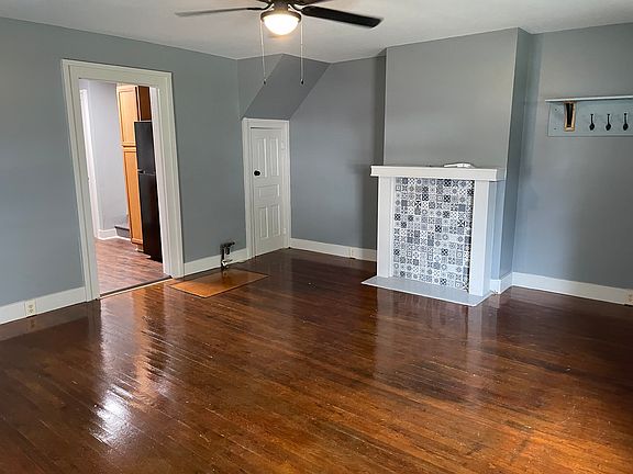 2nd image of 13 Dean St #13