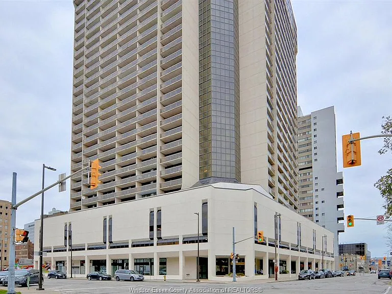 150 Park St W #1707 — Photo 1
