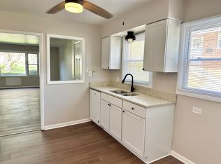 525 Ryan Ln APT A, Dundee, IL 60118