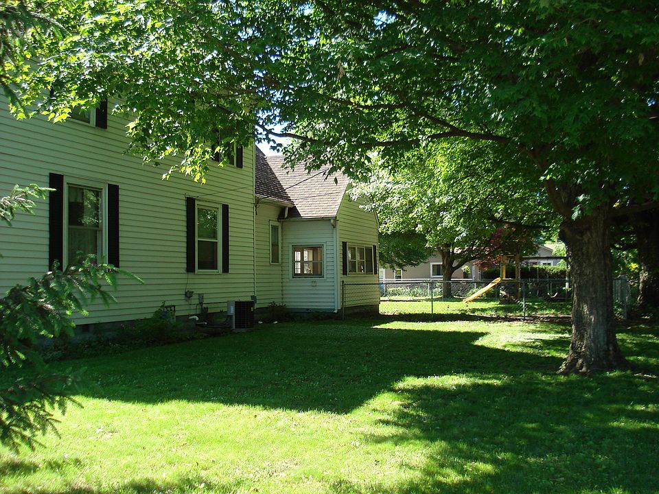 Excellent Corner Lot