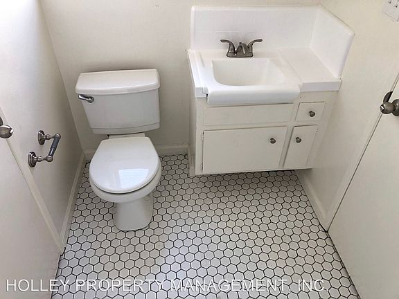 4th image of 3745 Delmas Ter APT 8