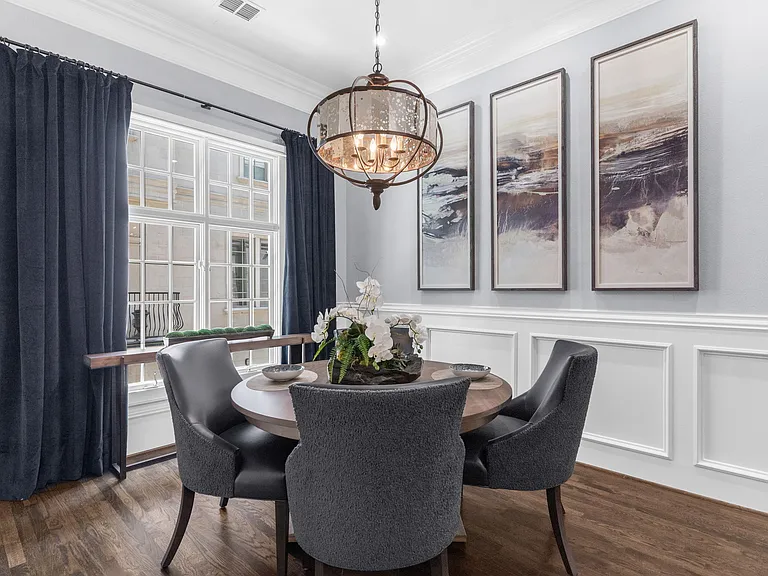 Formal dining for four with elegant designer touches.