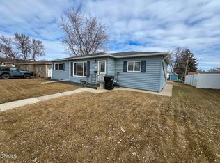 1714 9th Ave W, Williston, ND 58801