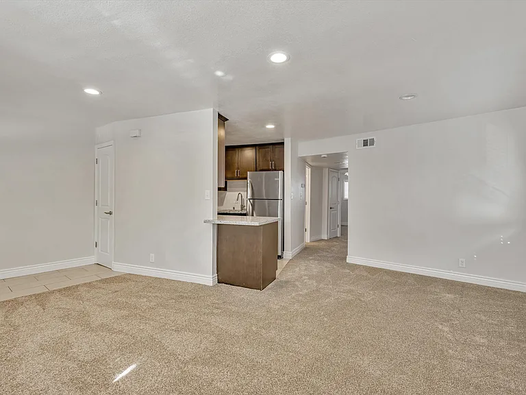 31 Foster St #4 — Photo 8