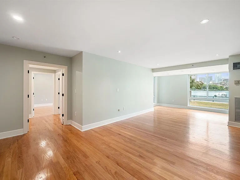 75-83 Cambridge Pkwy #101 — Photo 7