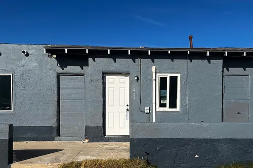 6413-6431 Mariposa Ave Photo 1