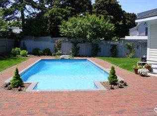 24 Robert Rd, Marblehead, MA 01945