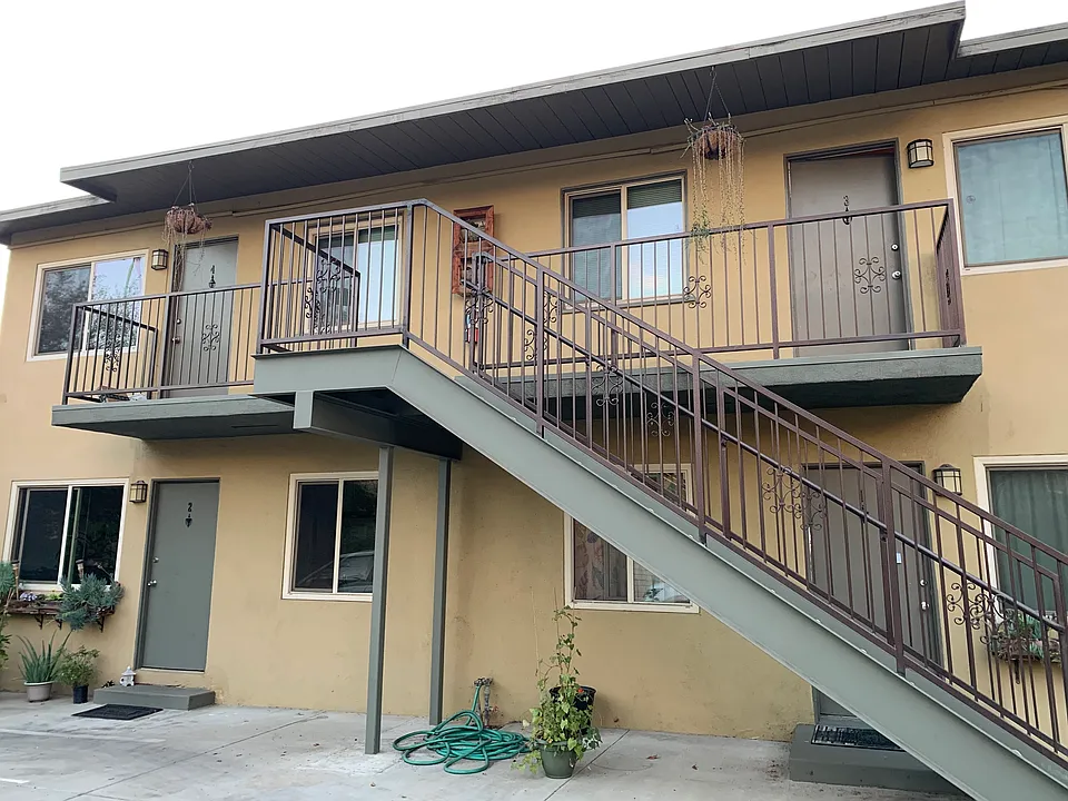 83 S Berkeley Ave #4