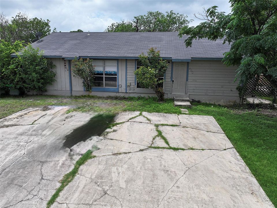 1st image of 427-429 Zachry Dr