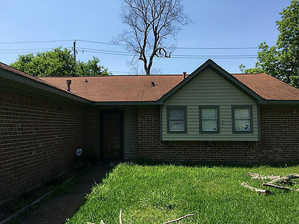1st image of 3210 Wavecrest St #0