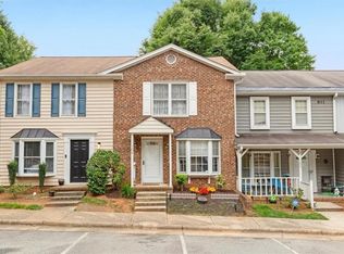 811 Ashebrook Dr APT 102, Greensboro, NC 27409