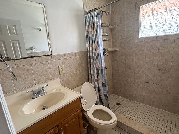 3rd image of 260 Columbus Pkwy #2