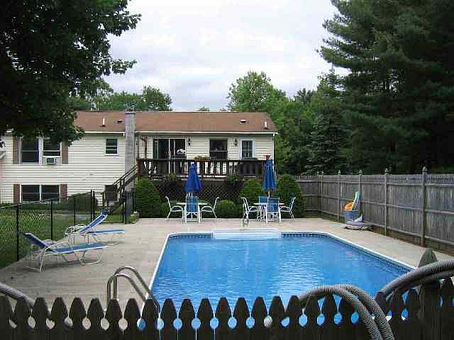 2nd image of 6 CORIANDER Drive