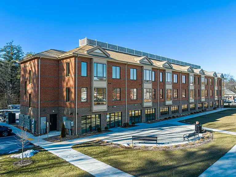 133 South East Commons — Photo 17
