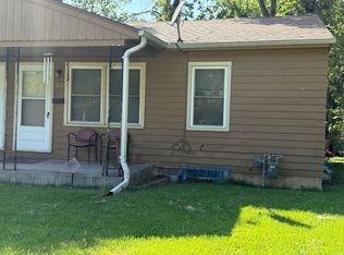 1721 SW Clay St, Topeka, KS 66604