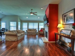 194 Fairwind Trail Dr, Conroe, TX 77385