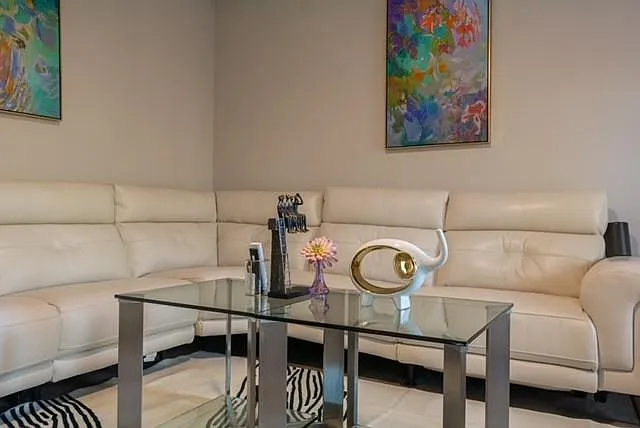 1 bed, 1.0 bath, 1944 sqft, $1,850 — Photo 4