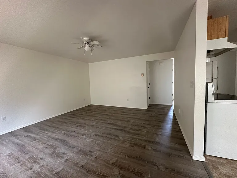 632 Van Ness Ave — Photo 2