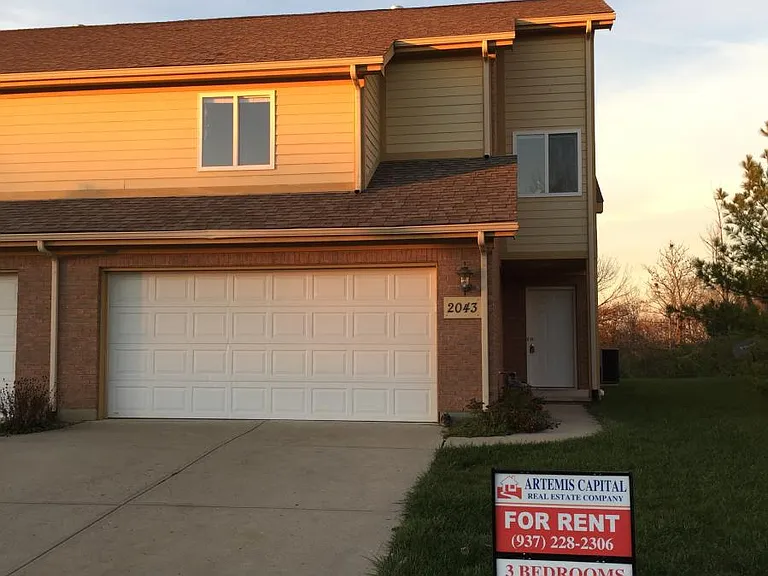 2043 Pine Forest Dr — Photo 1