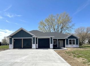 2806 Timber Ridge Dr NE, Owatonna, MN 55060