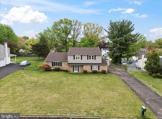 64 Gelder Dr, Holland, PA 18966