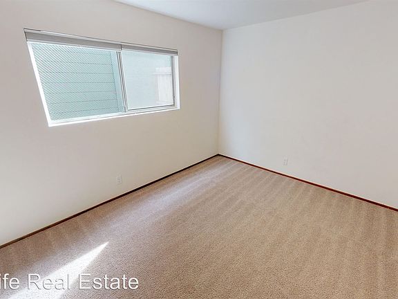 5th image of 255 C Ave APT A