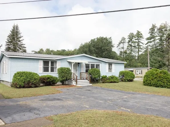 6 Village Drive, Raymond, NH 03077