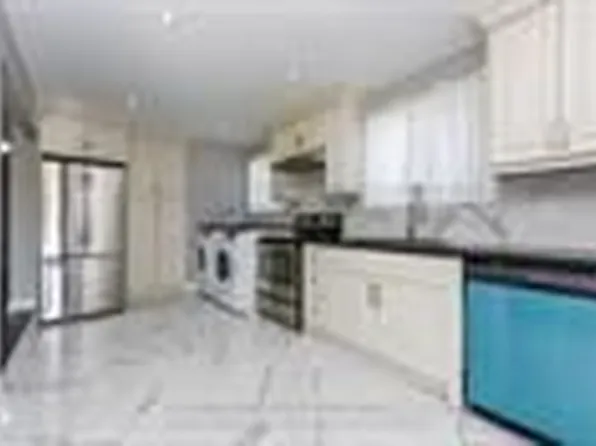 76 Flowertown Ave, Brampton, ON L6X 2K7