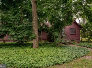 18 Bridge Four Ln, Pipersville, PA 18947