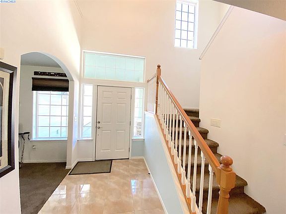 2nd image of 4104 Monterey Dr